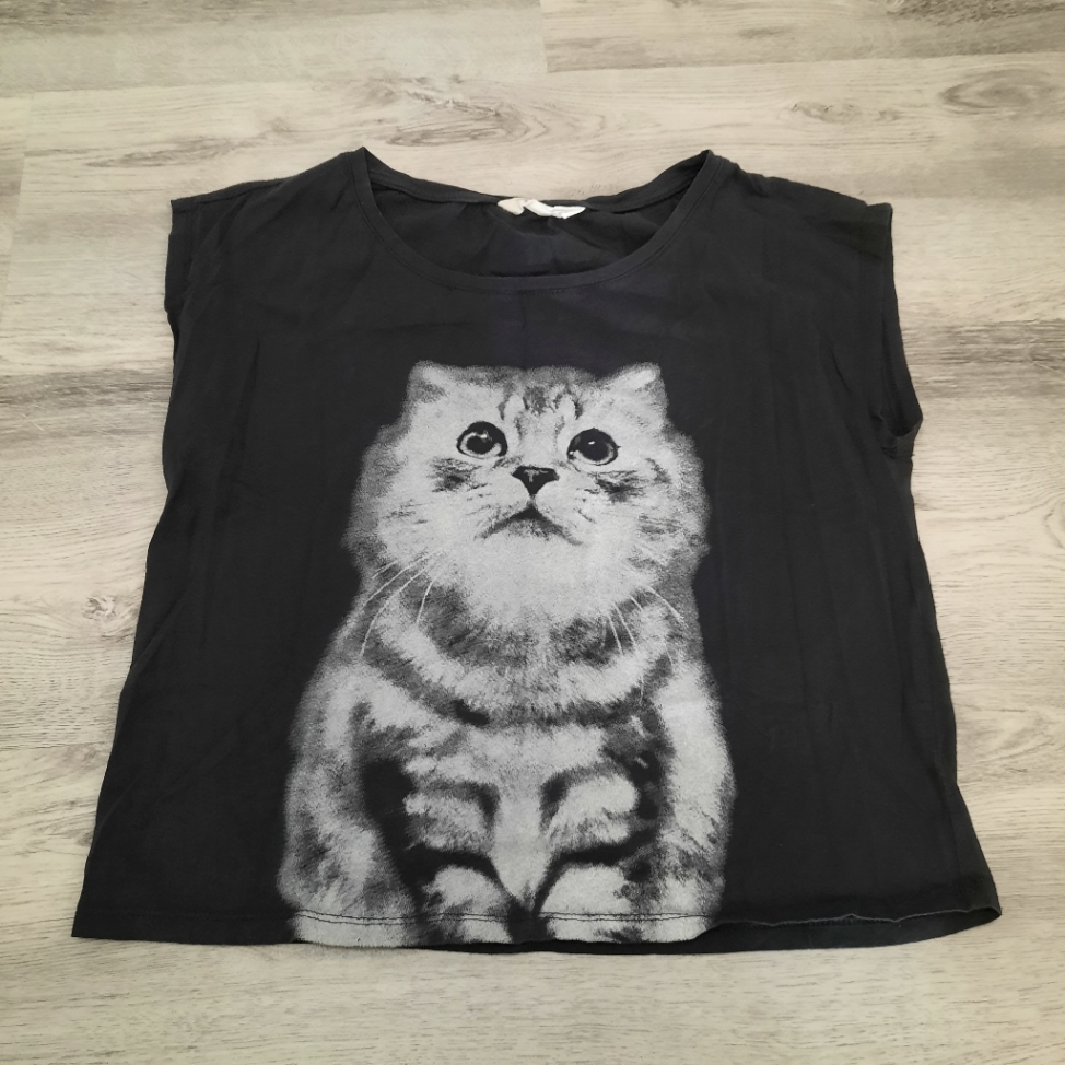Kitty Tee